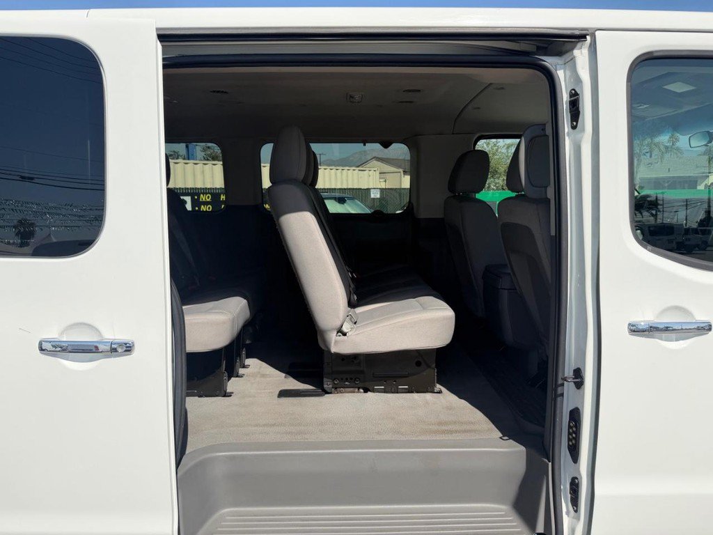 Used 2015 Nissan NV 3500 SV w/ Technology Package RWD image 23