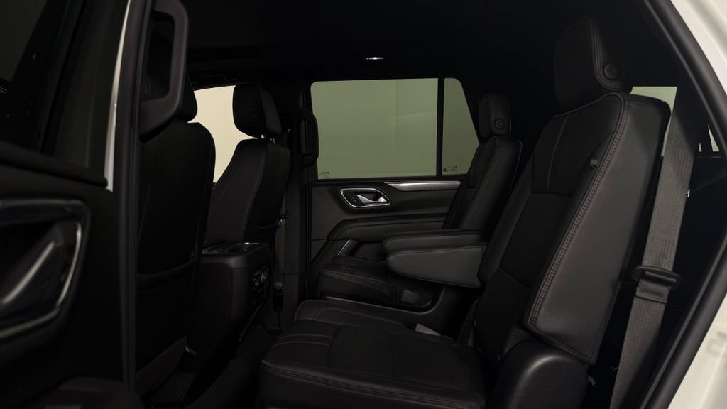 Used 2022 Chevrolet Tahoe RST w/ Luxury Package AWD/4WD image 30