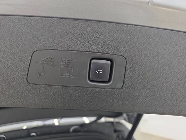 Certified 2023 Lincoln Corsair Reserve AWD/4WD image 32