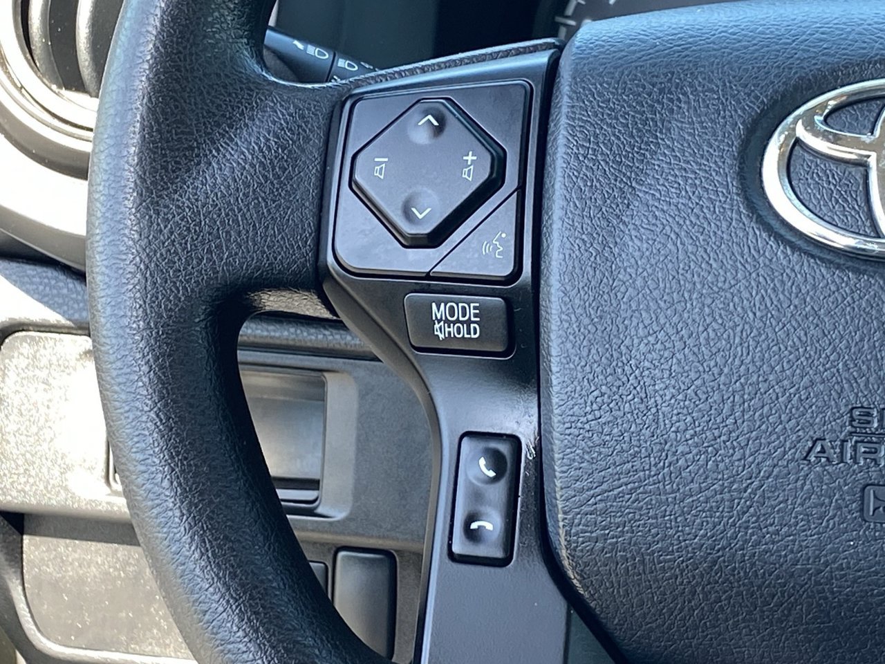 Used 2018 Toyota Tacoma SR w/ SR Convenience Package RWD image 25