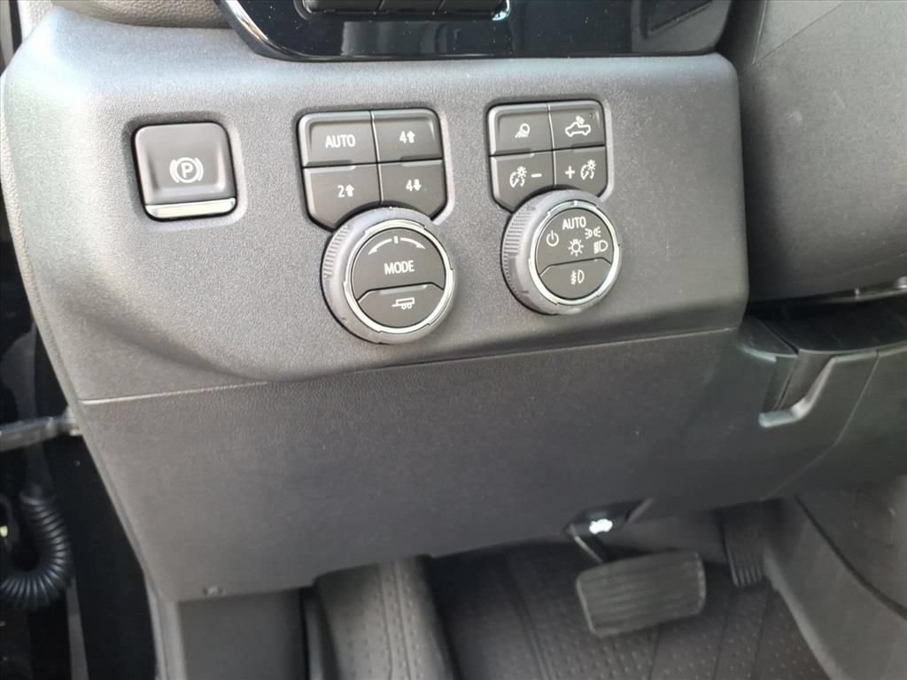New 2026 Chevrolet Silverado 2500 ZR2 AWD/4WD image 15