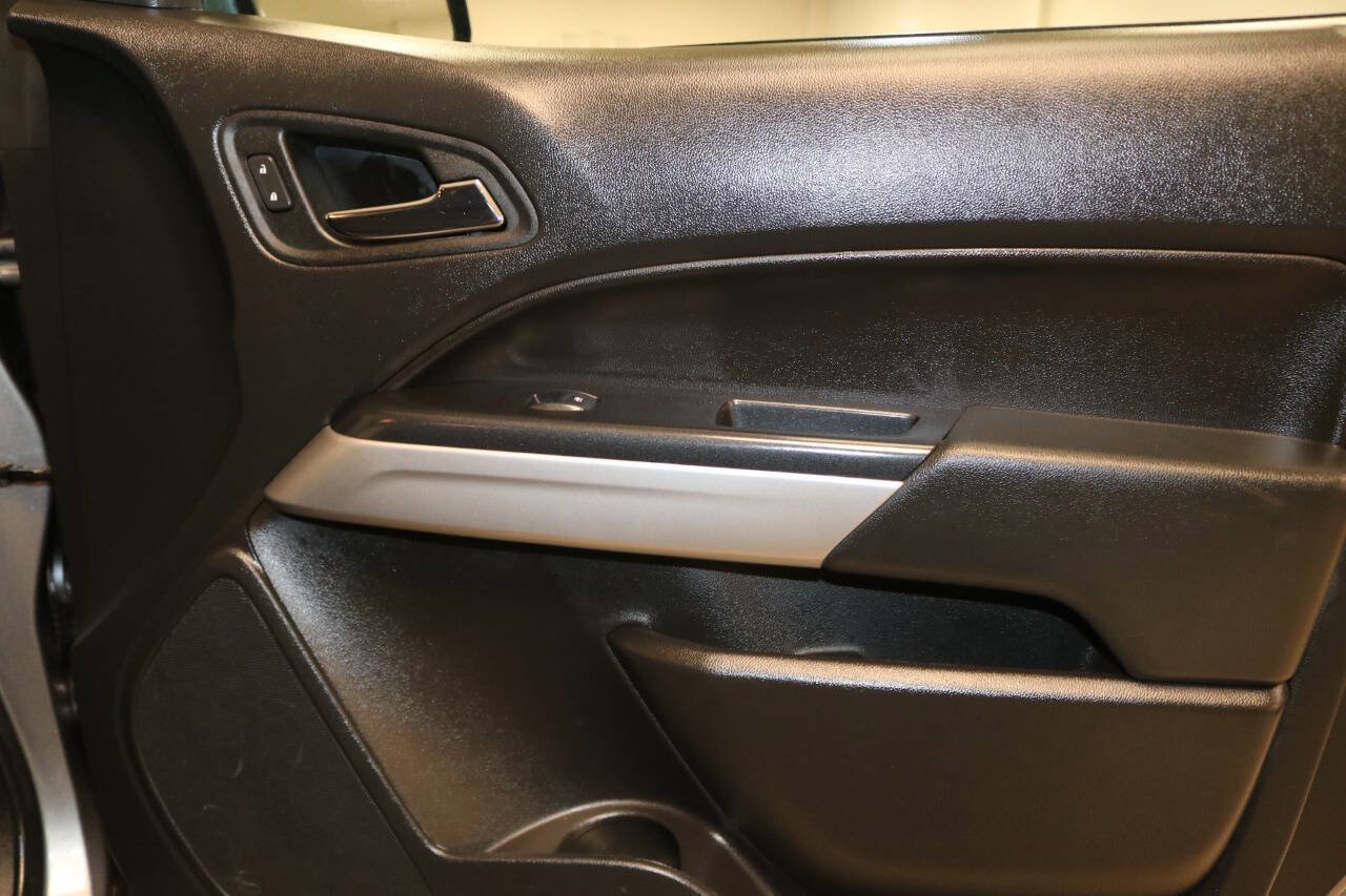 Used 2022 Chevrolet Colorado LT w/ Fleet Safety Package image 58