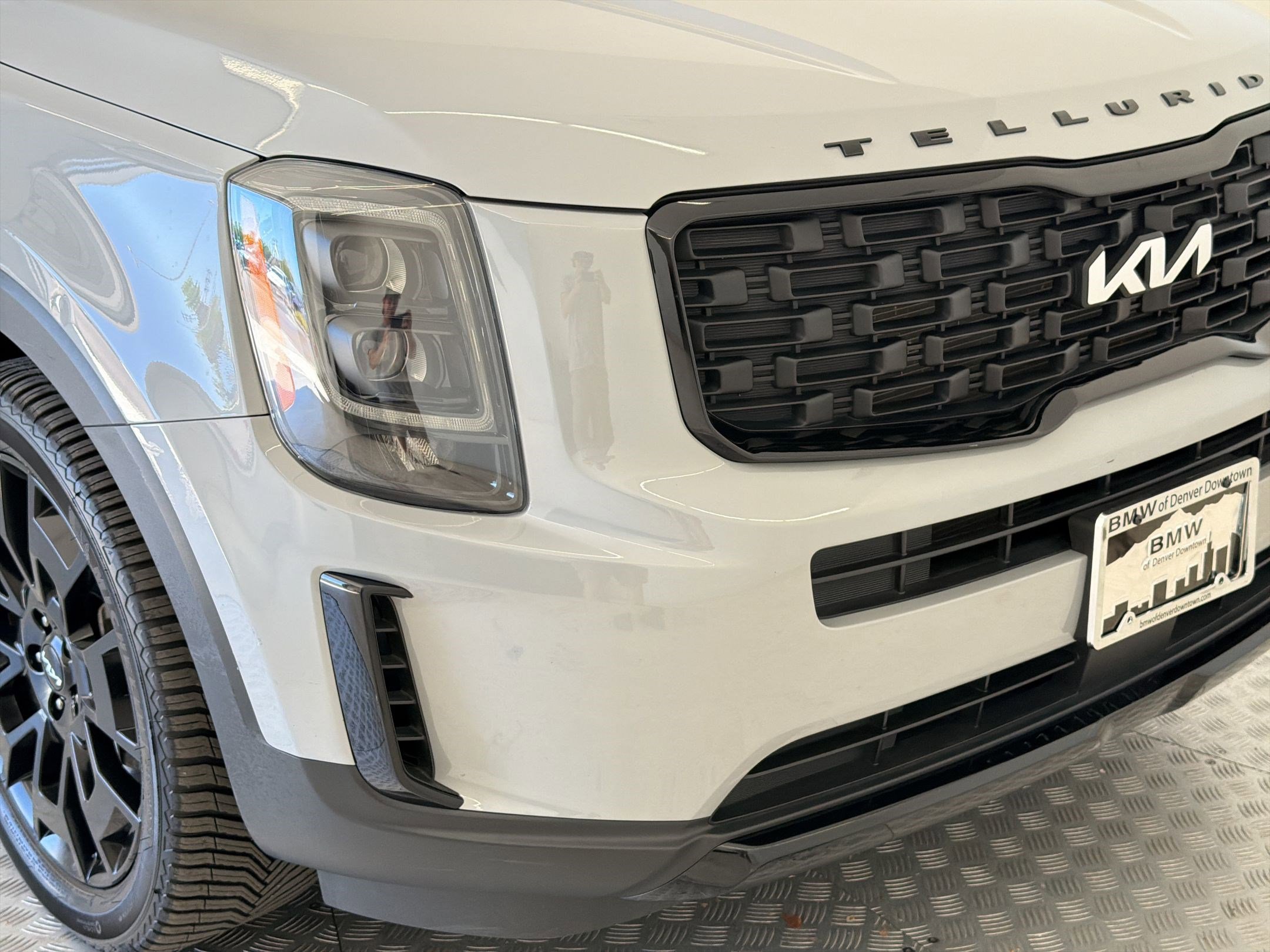 Used 2022 Kia Telluride EX w/ EX Premium Package image 11