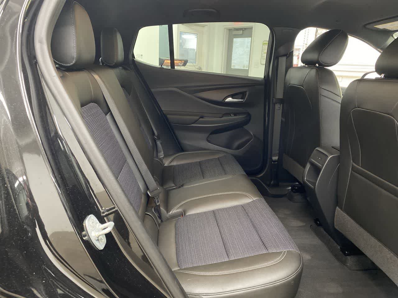 Used 2024 Buick Envista Preferred image 17