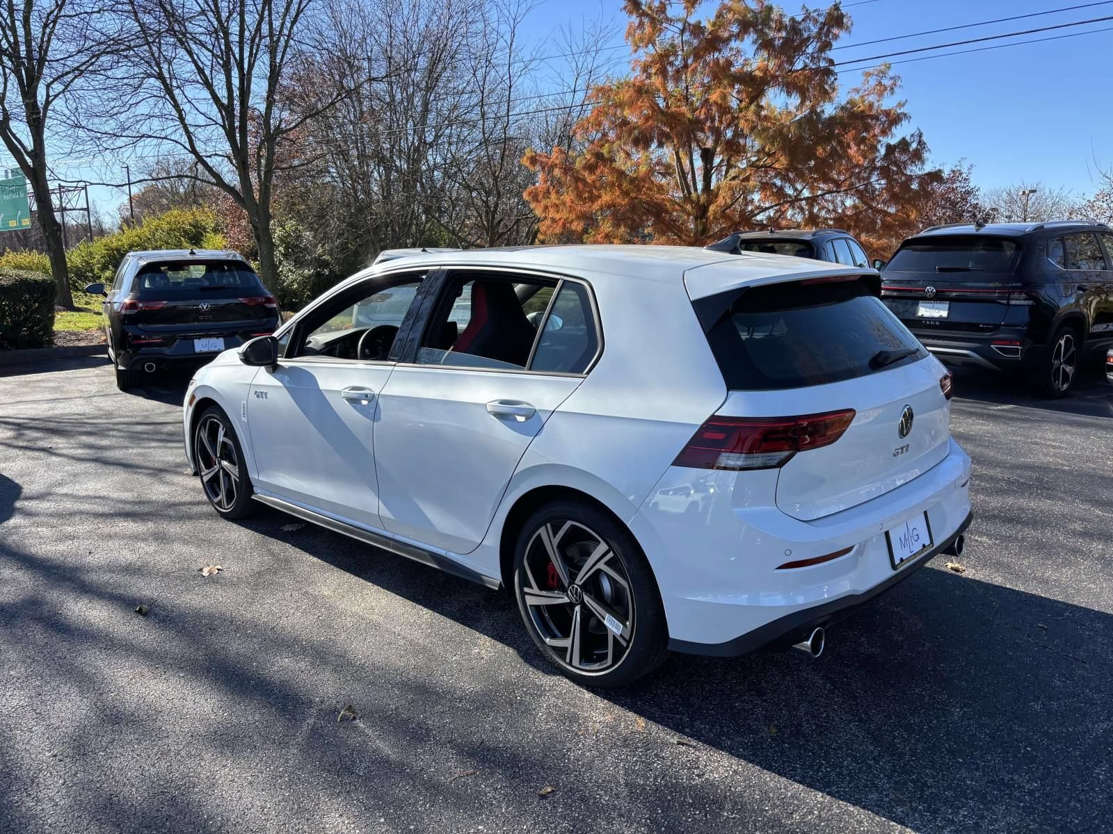 New 2026 Volkswagen GTI SE FWD image 5