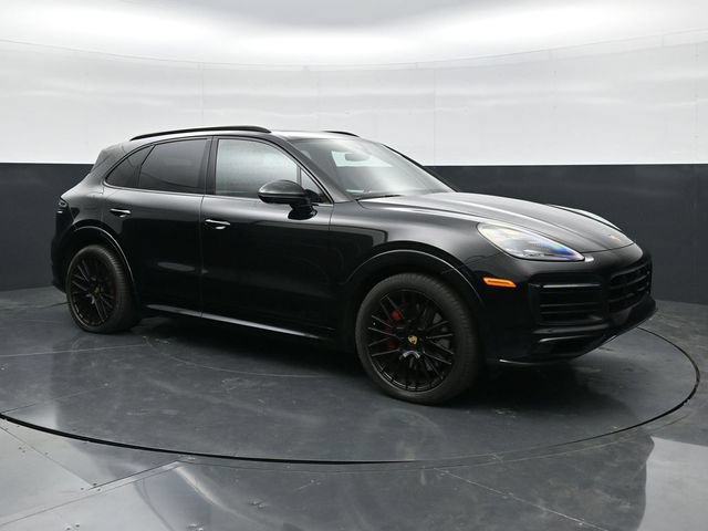 Used 2023 Porsche Cayenne GTS AWD/4WD image 3