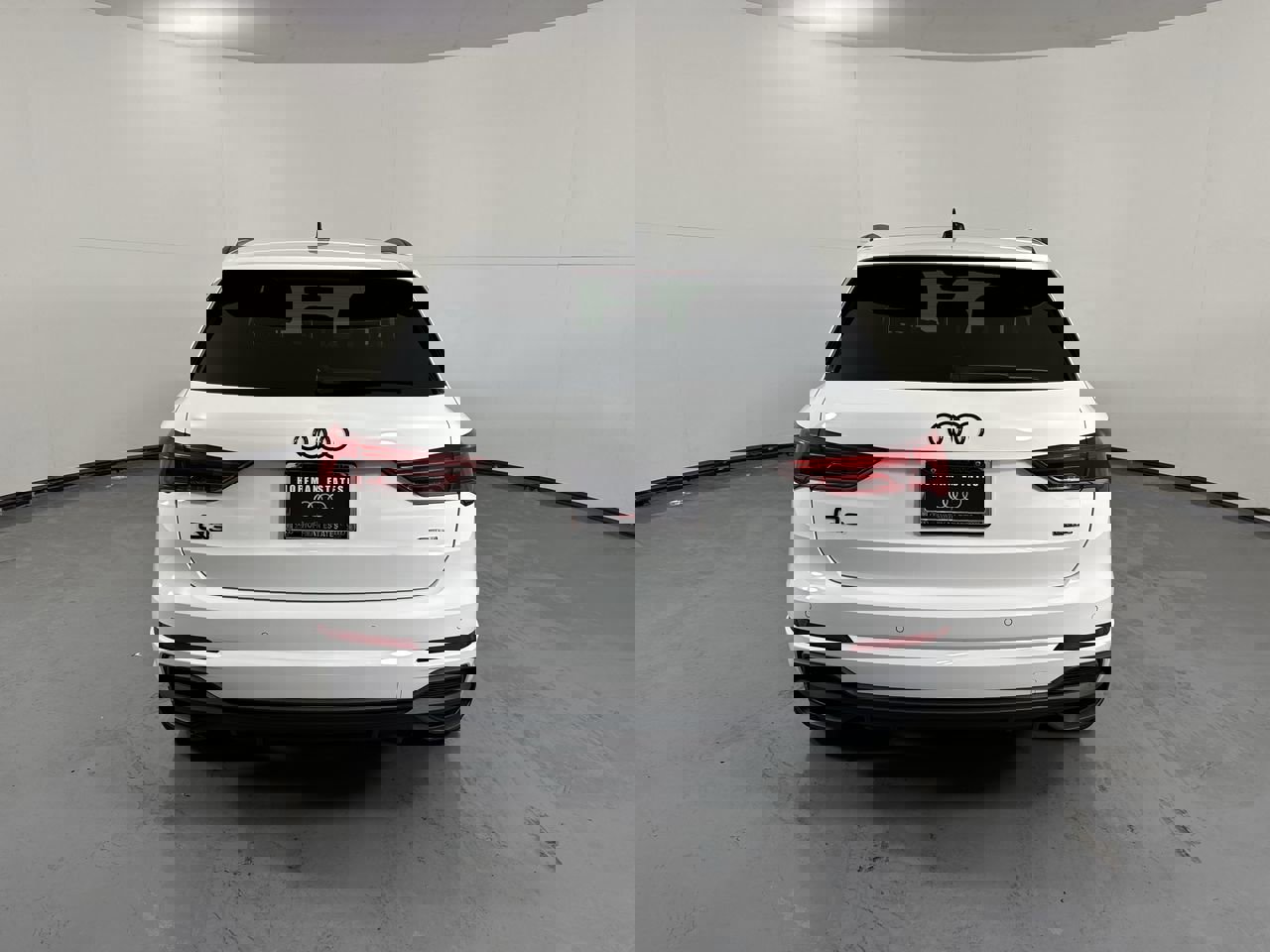 Used 2025 Audi Q3 2.0T Premium Plus w/ Premium Plus Package image 6