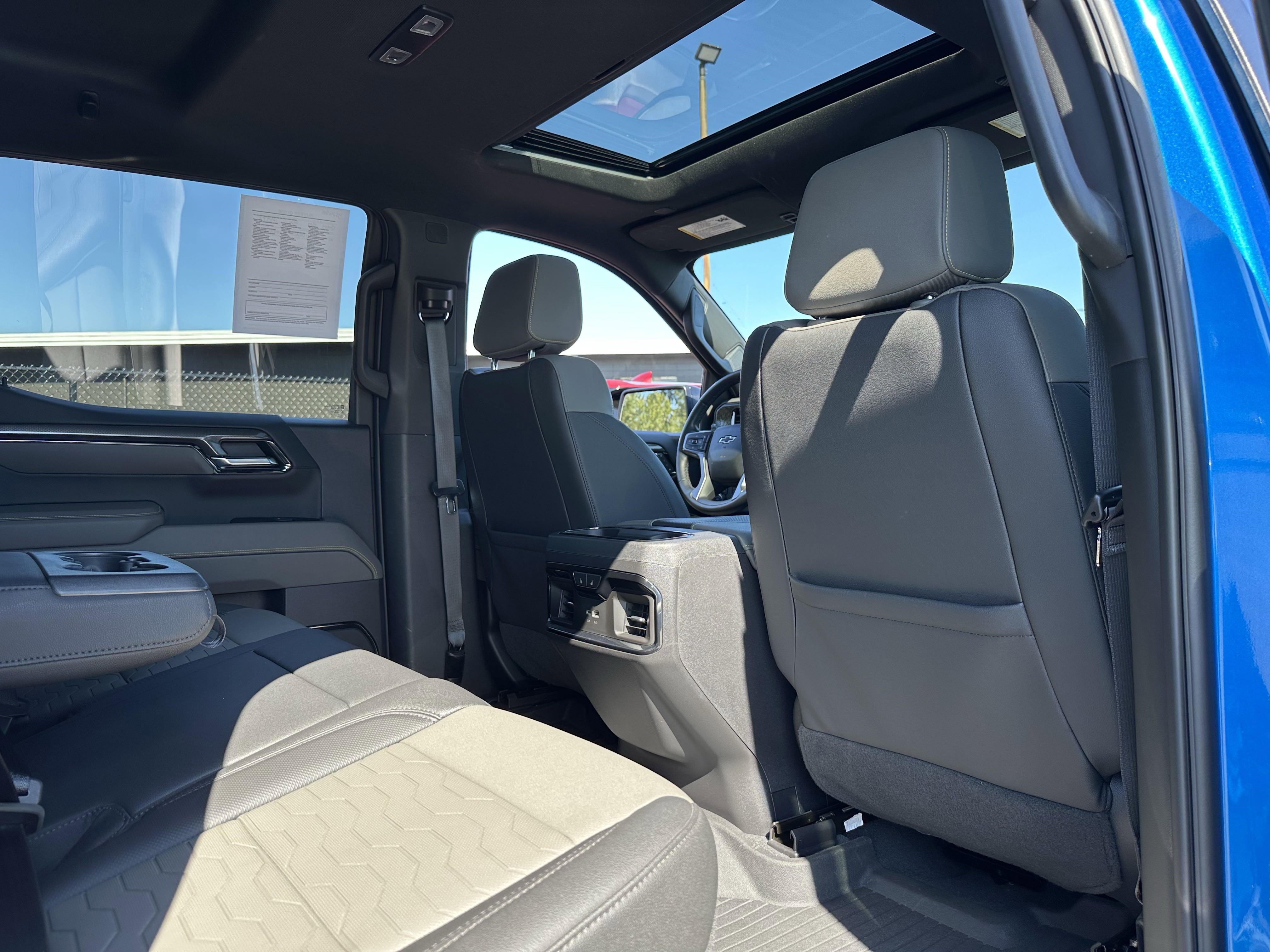 Used 2023 Chevrolet Silverado 1500 ZR2 image 14