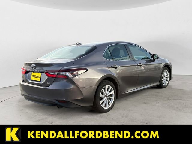 Used 2021 Toyota Camry LE FWD image 5