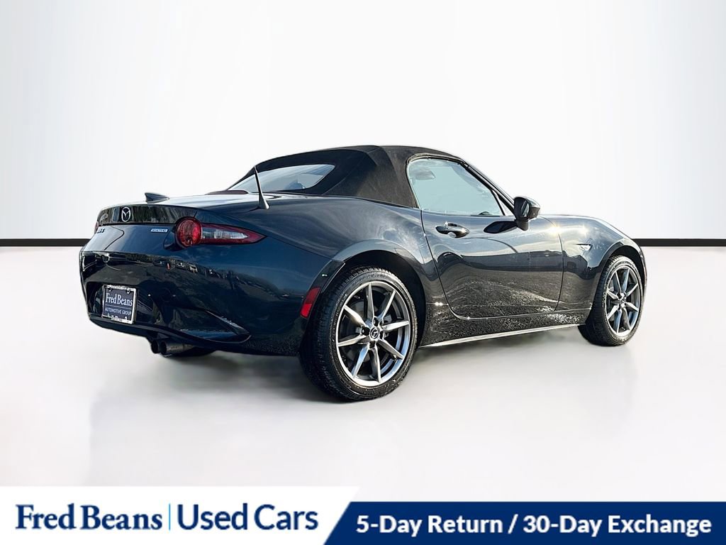 Used 2022 MAZDA MX-5 Miata Grand Touring w/ Weather Package image 8