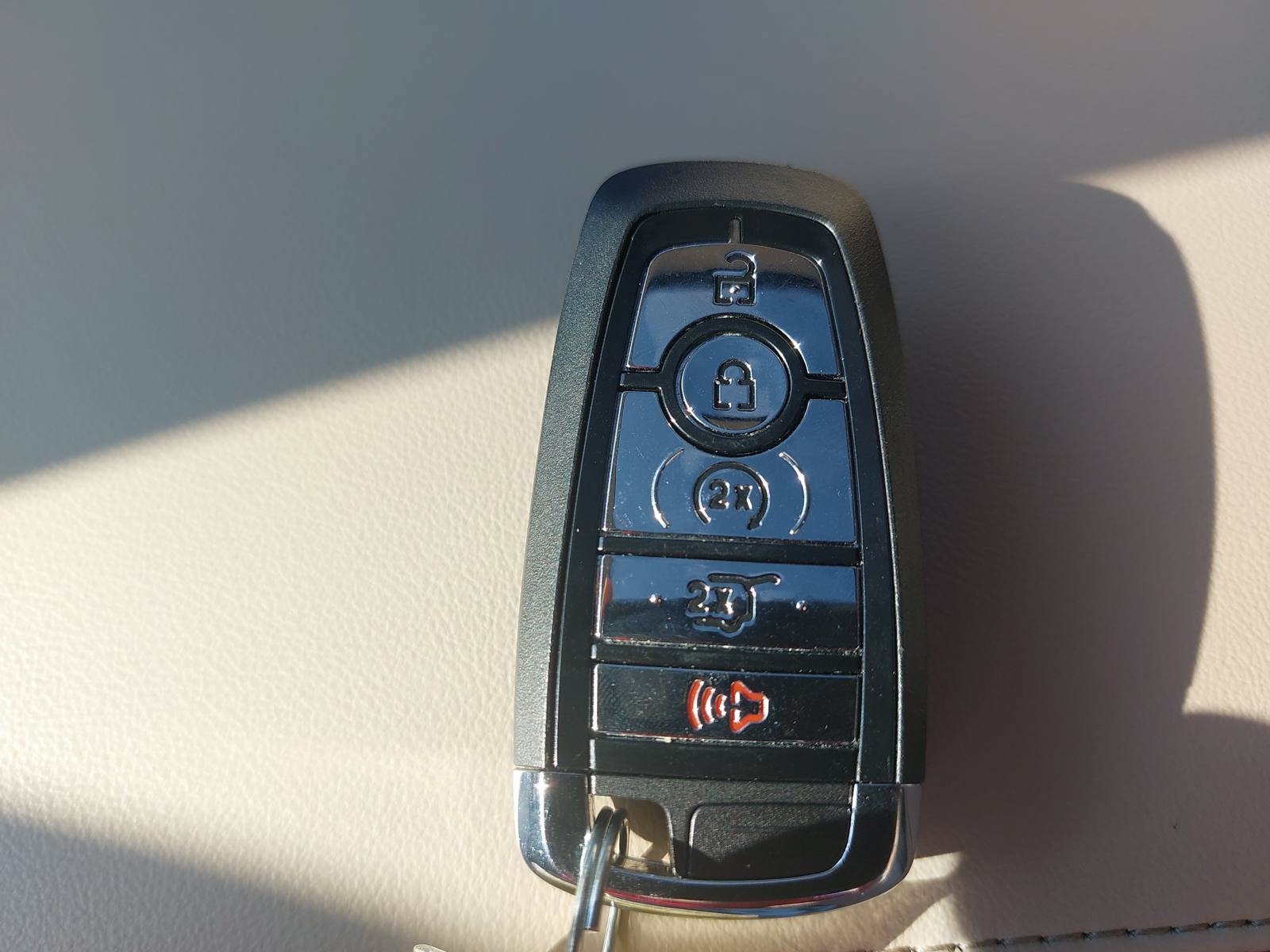 Used 2022 Lincoln Nautilus Reserve AWD/4WD image 36