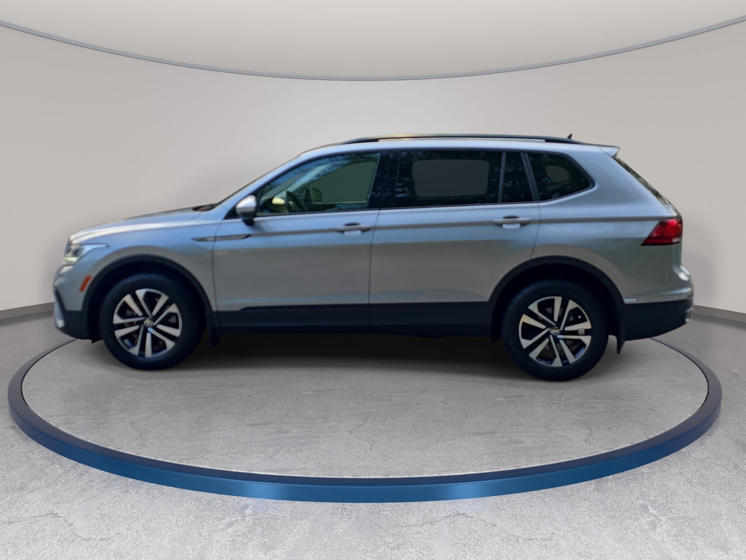 Used 2023 Volkswagen Tiguan S w/ IQ.Drive Package FWD image 8