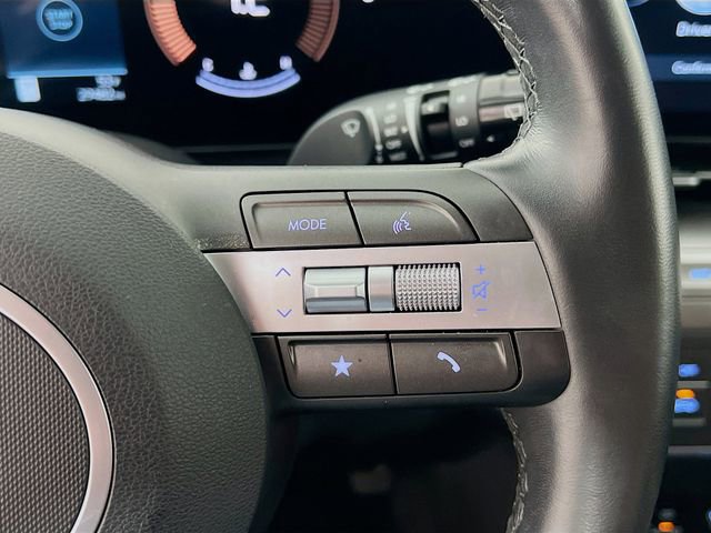 Used 2025 Hyundai Kona SEL image 30