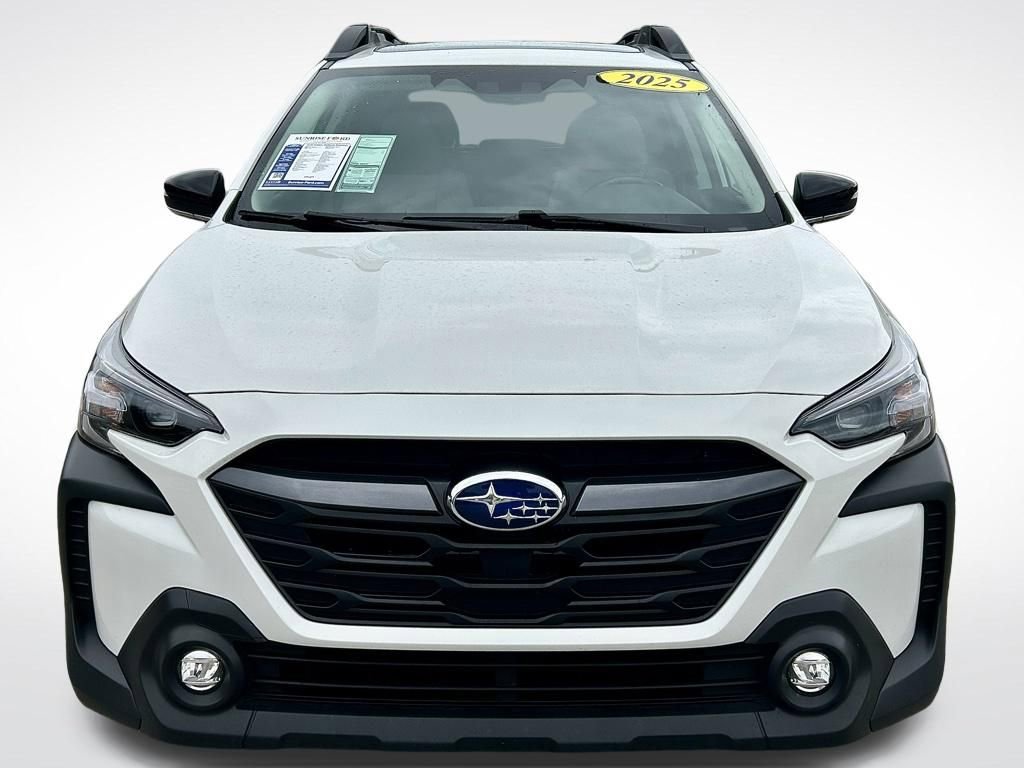 Used 2025 Subaru Outback Premium image 2