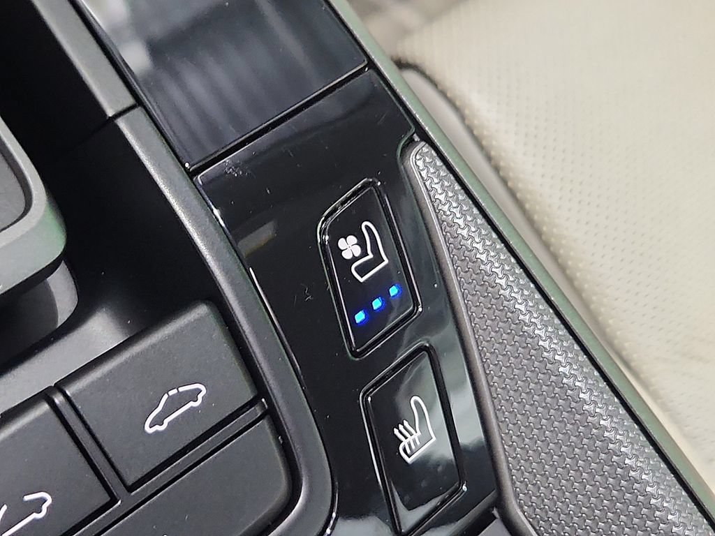 Certified 2020 Porsche 911 Carrera 4S AWD/4WD image 25