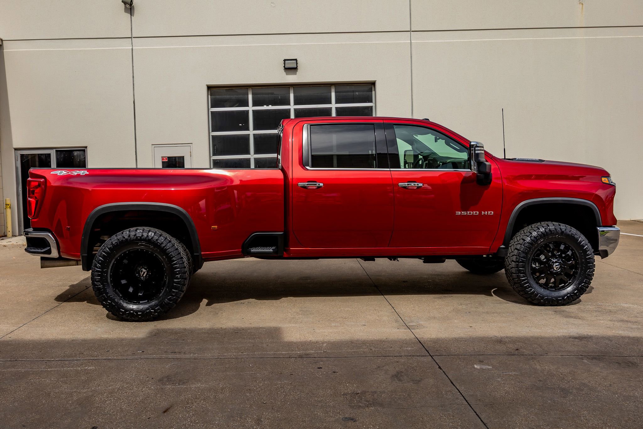 Used 2026 Chevrolet Silverado 3500 LTZ AWD/4WD image 11
