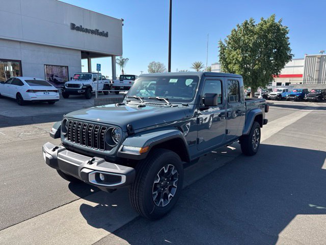 New 2026 Jeep Gladiator Sport