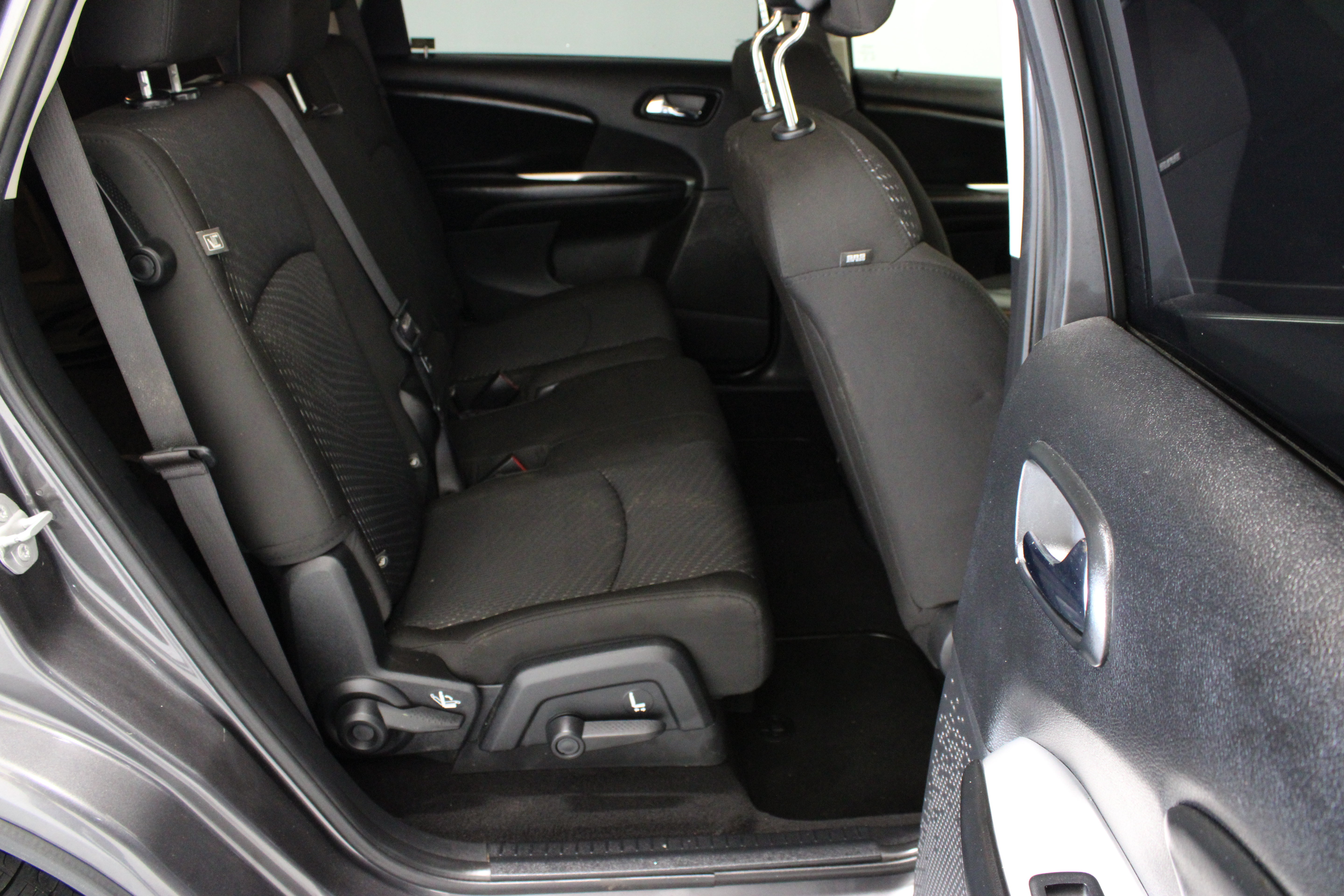 Used 2015 Dodge Journey American Value Package w/ Flexible Seating Group FWD image 30
