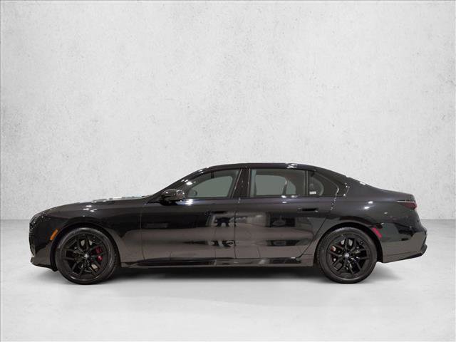 Used 2024 BMW 760i xDrive w/ Premium Package image 9