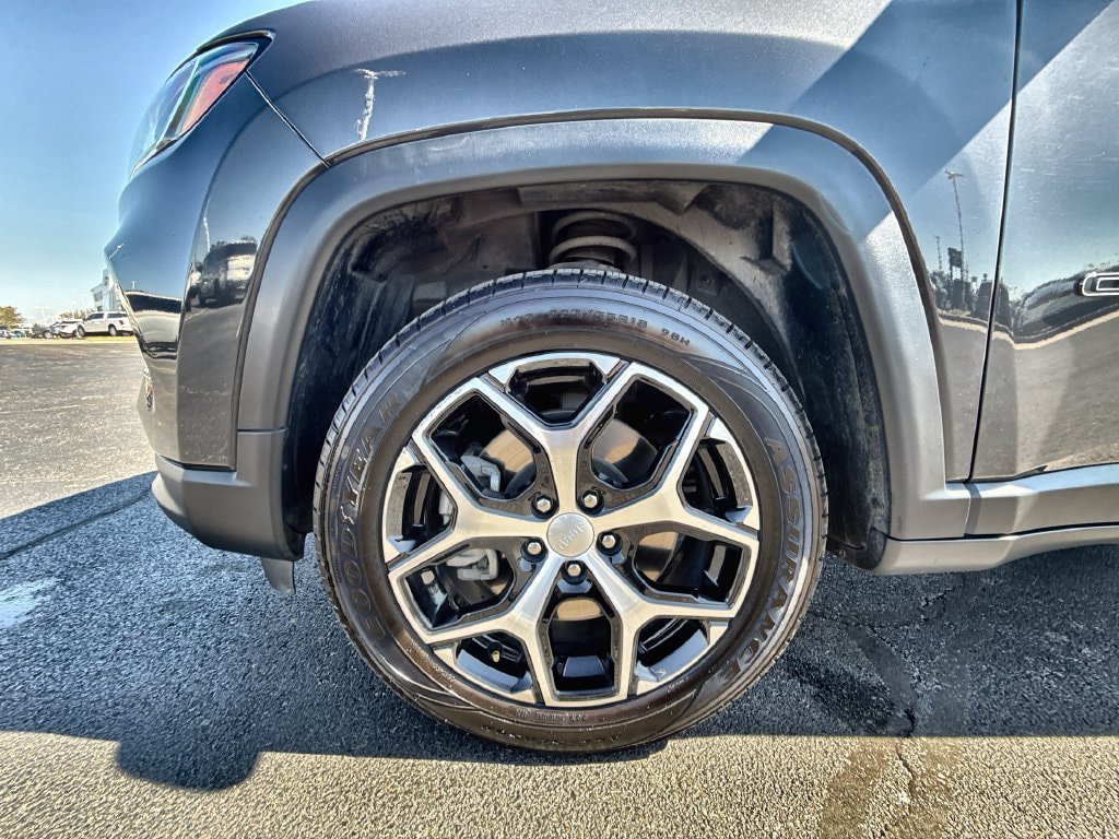 Used 2024 Jeep Compass Limited AWD/4WD image 13