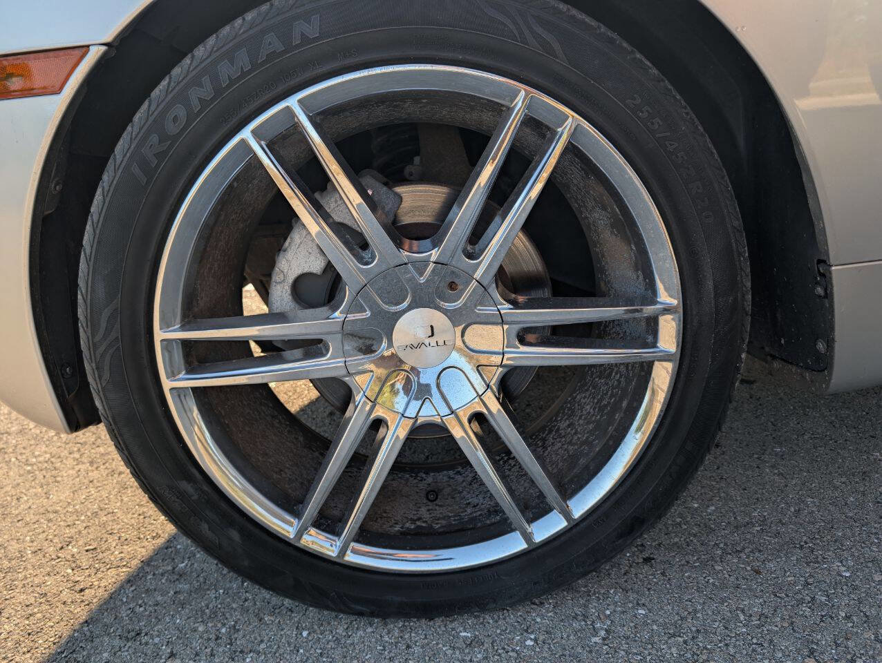 Used 2004 Chevrolet SSR w/ Preferred Equipment Group image 25