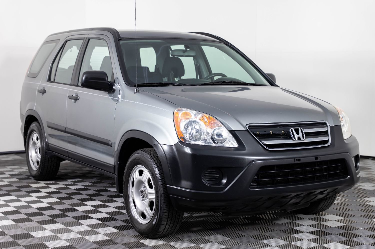 Used 2005 Honda CR-V LX image 11