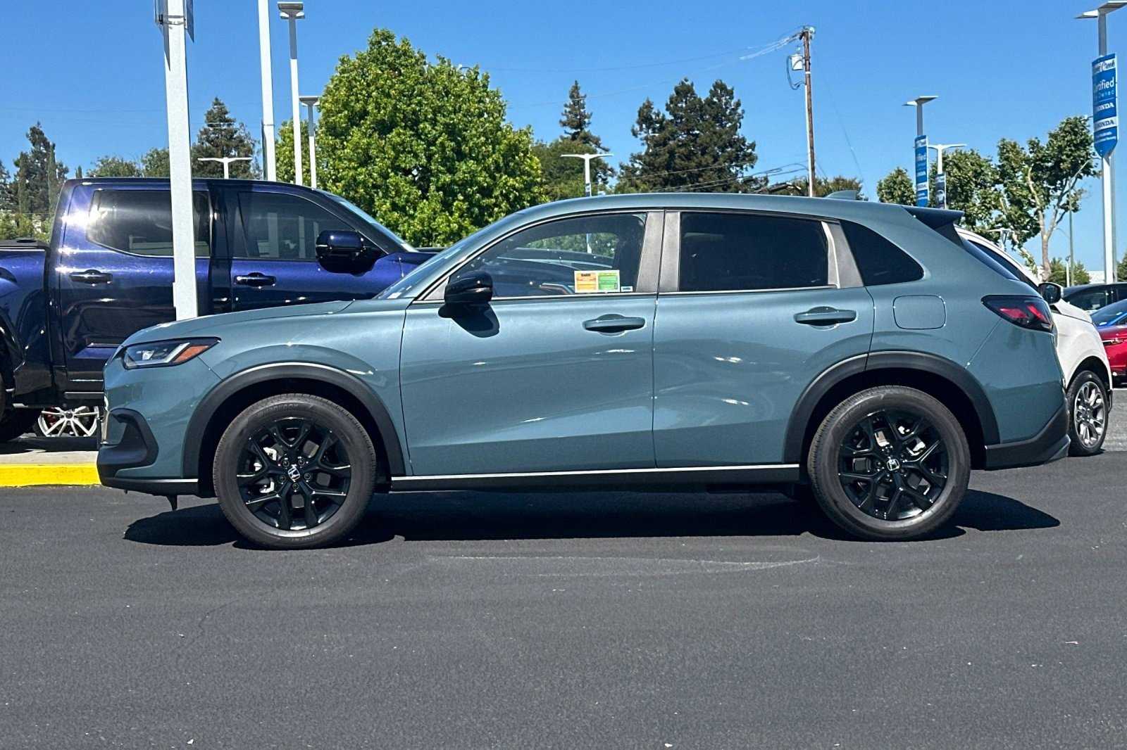 Used 2024 Honda HR-V Sport image 2