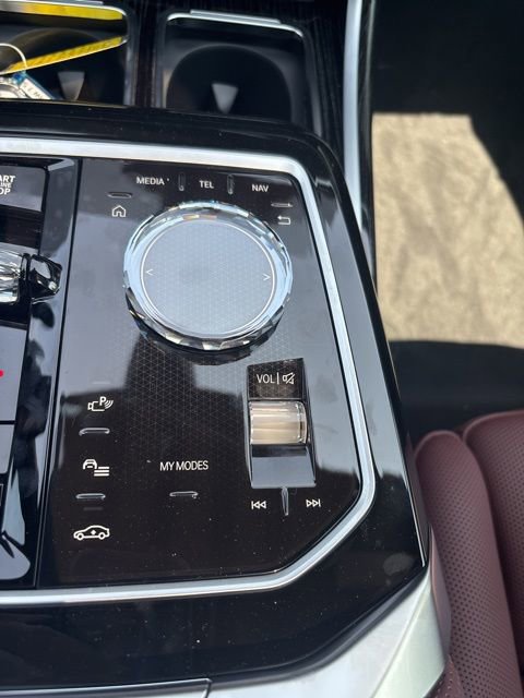 Used 2025 BMW 740i xDrive image 27