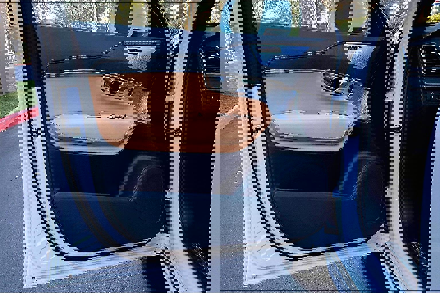 Used 2022 Volvo XC90 T6 Inscription w/ Advanced Package image 27