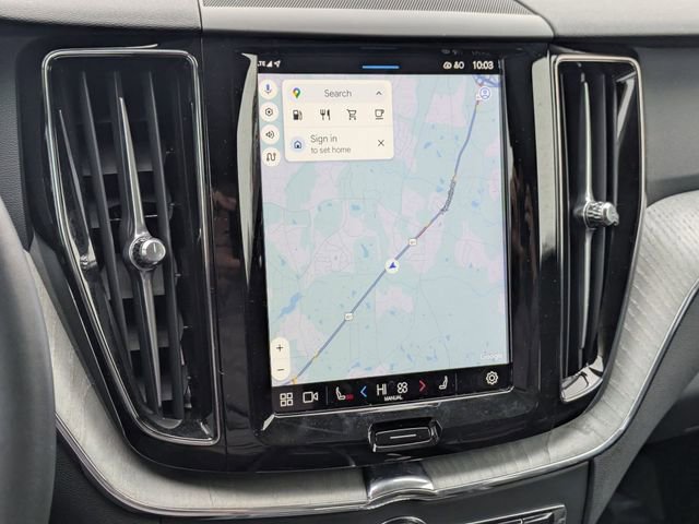 Used 2025 Volvo XC60 B5 Plus image 19