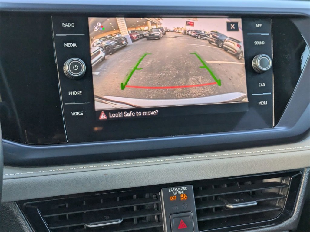 Used 2024 Volkswagen Taos SE image 17