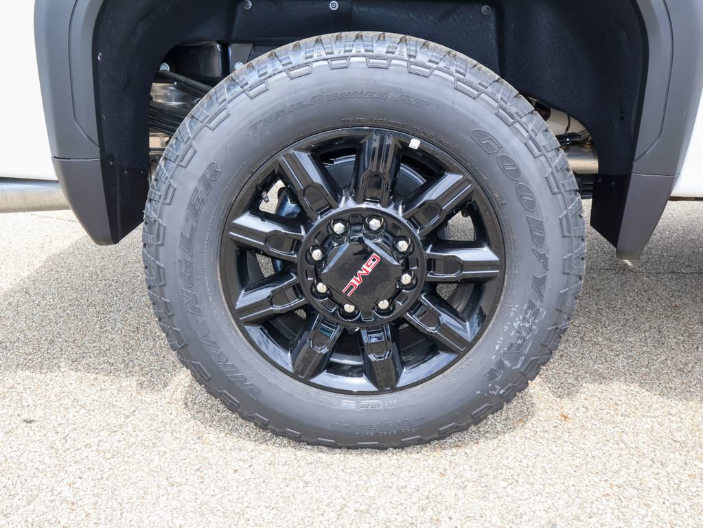 New 2026 GMC Sierra 2500 AT4 w/ AT4 Premium Plus Package AWD/4WD image 38