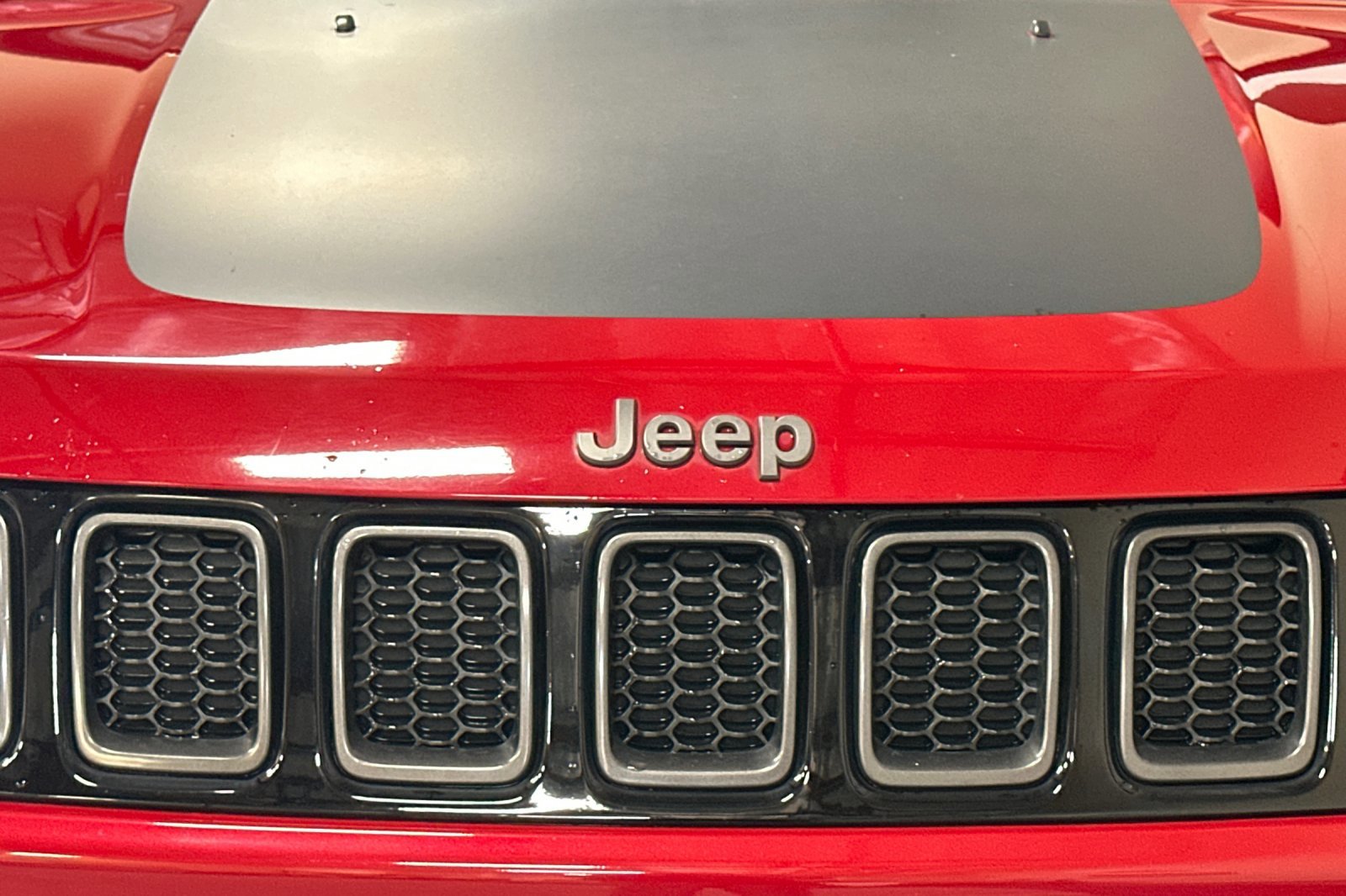 Used 2018 Jeep Compass Trailhawk image 46