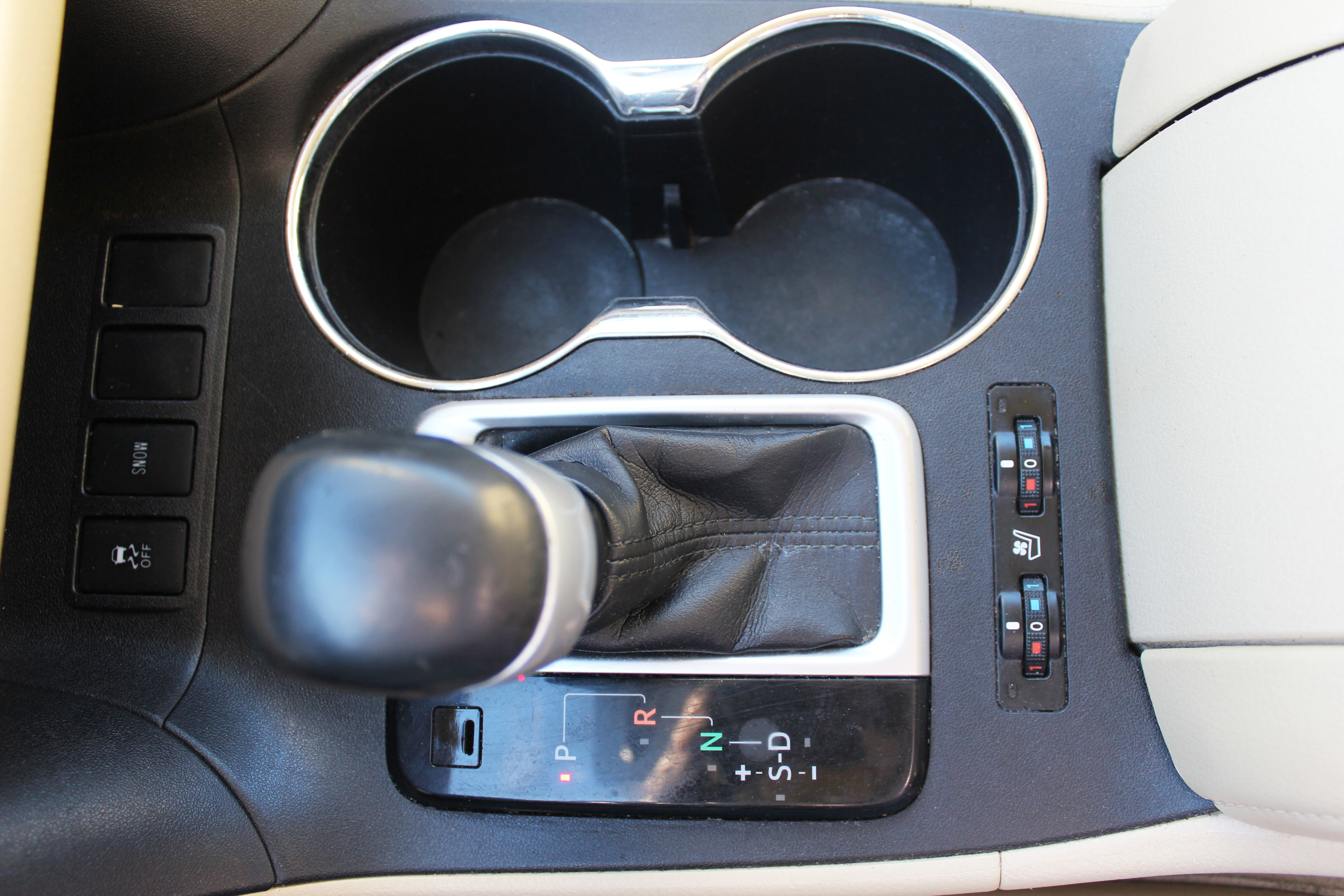 Used 2016 Toyota Highlander Limited image 37