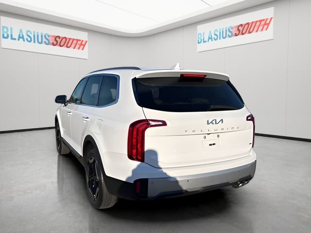 Used 2023 Kia Telluride S w/ S Sunroof Package image 5