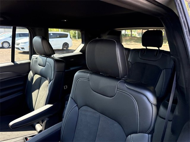 New 2025 Jeep Grand Cherokee L Altitude image 5