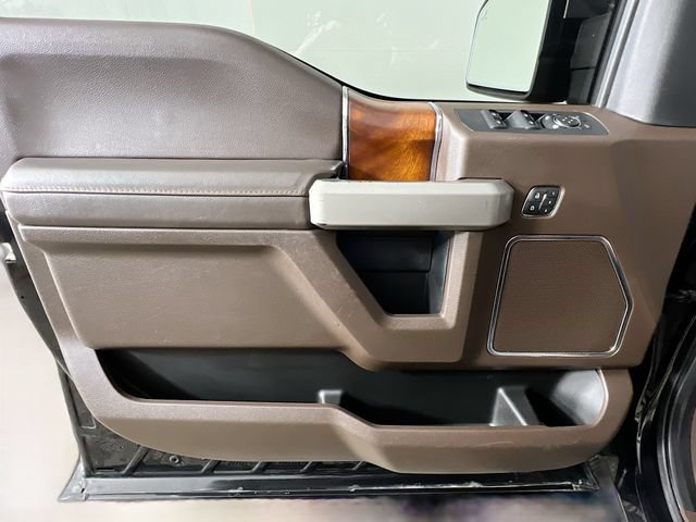 Used 2018 Ford F150 King Ranch w/ Equipment Group 601A Luxury AWD/4WD image 33