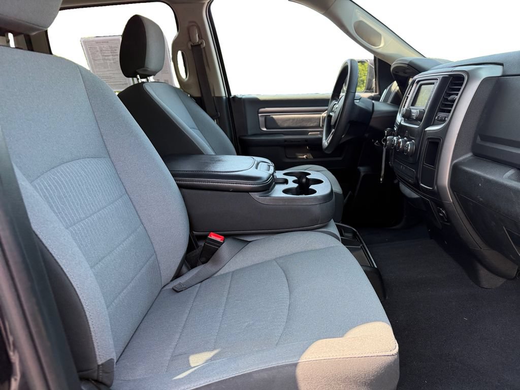 Used 2021 RAM 1500 Classic SLT AWD/4WD image 14