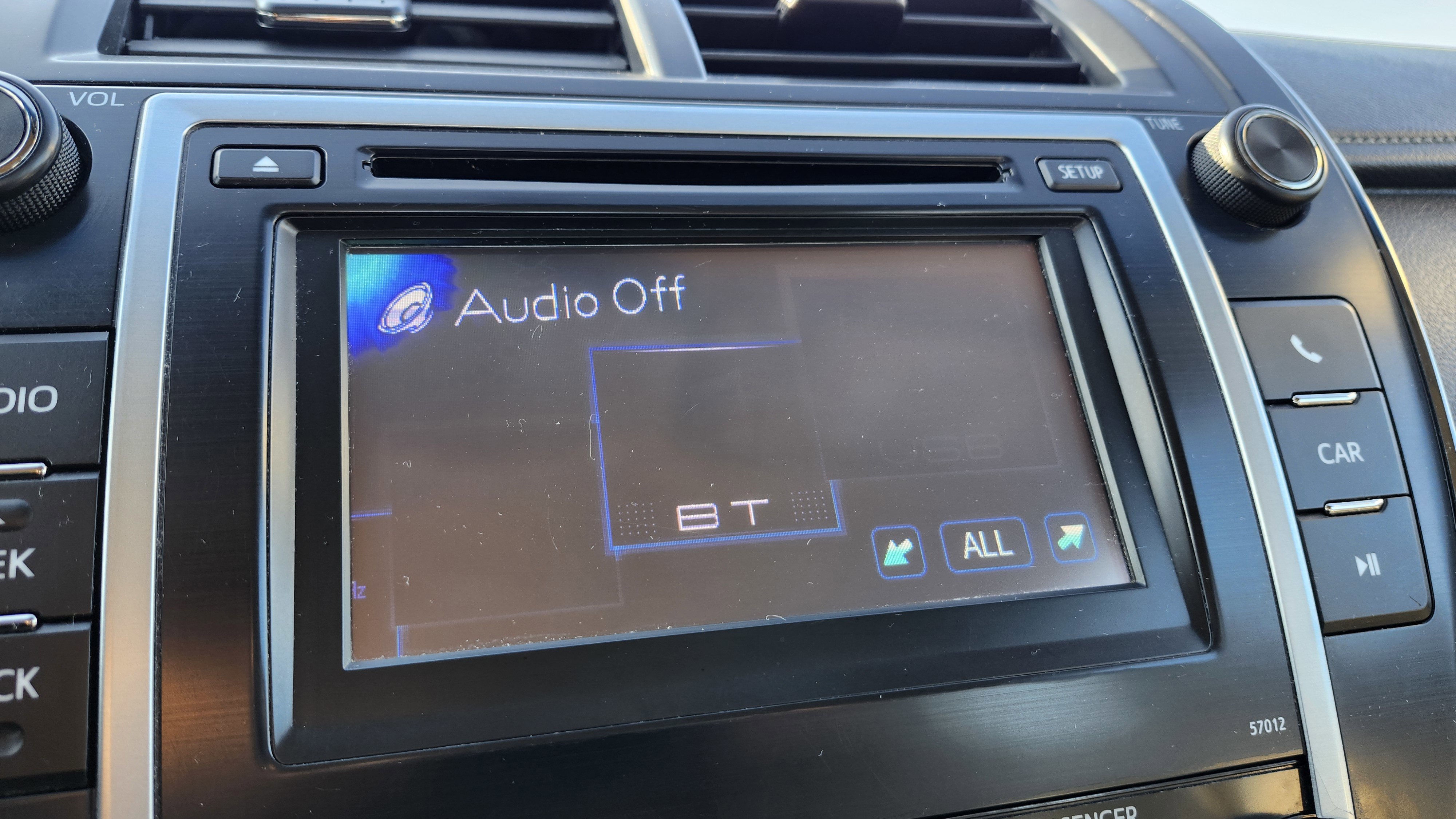 Used 2012 Toyota Camry LE image 2