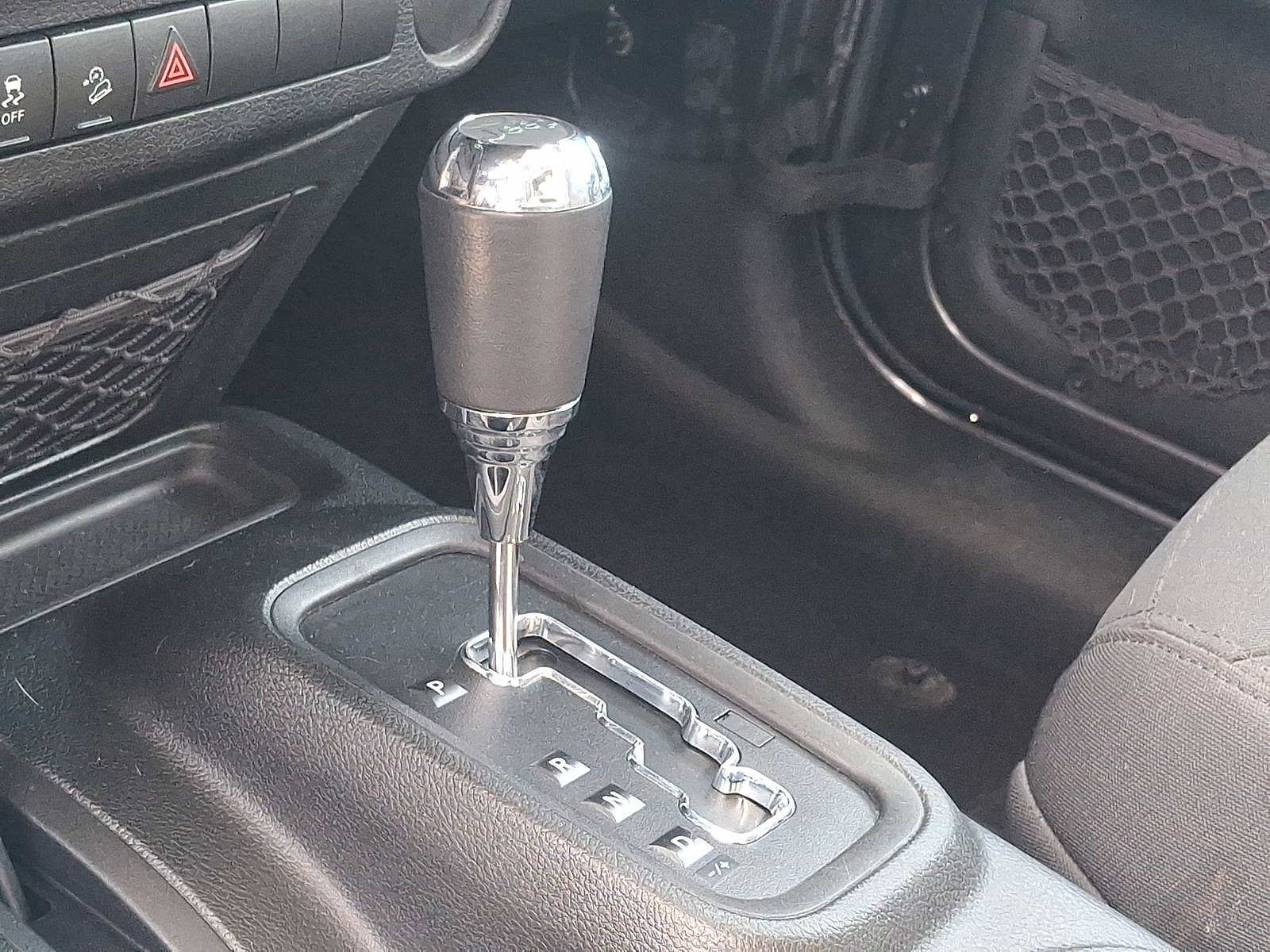 Used 2018 Jeep Wrangler Sport image 12