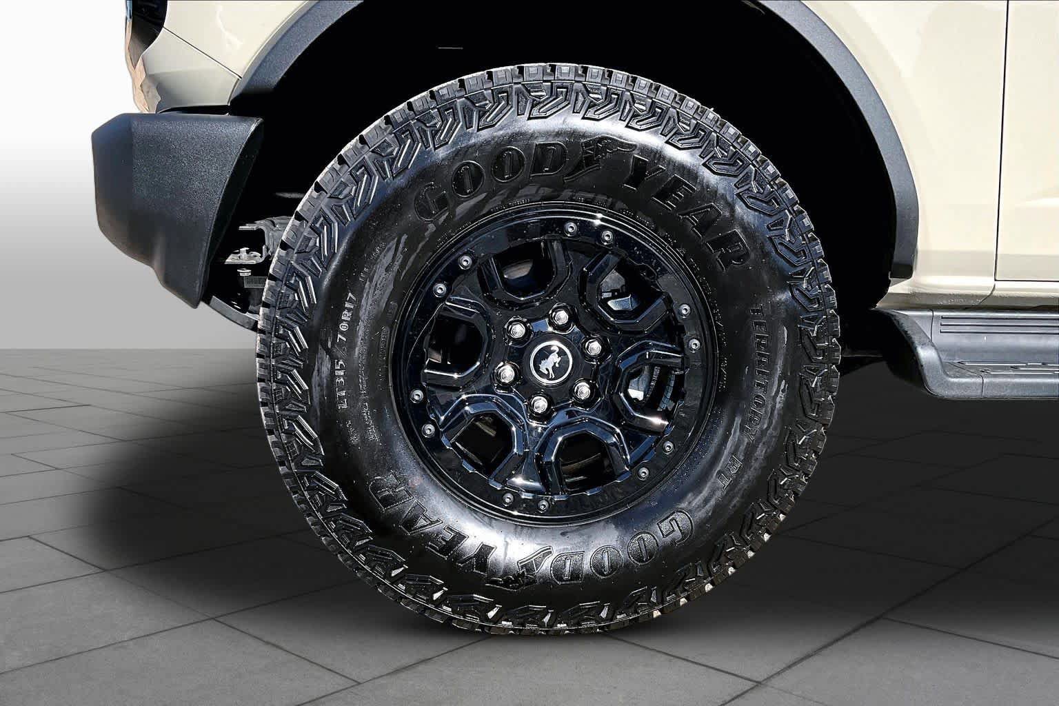 Used 2025 Ford Bronco Outer Banks w/ Sasquatch Package image 17