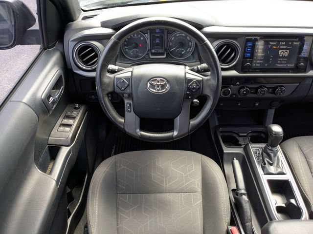 Used 2017 Toyota Tacoma TRD Sport w/ Tow Package (A/T) AWD/4WD image 15