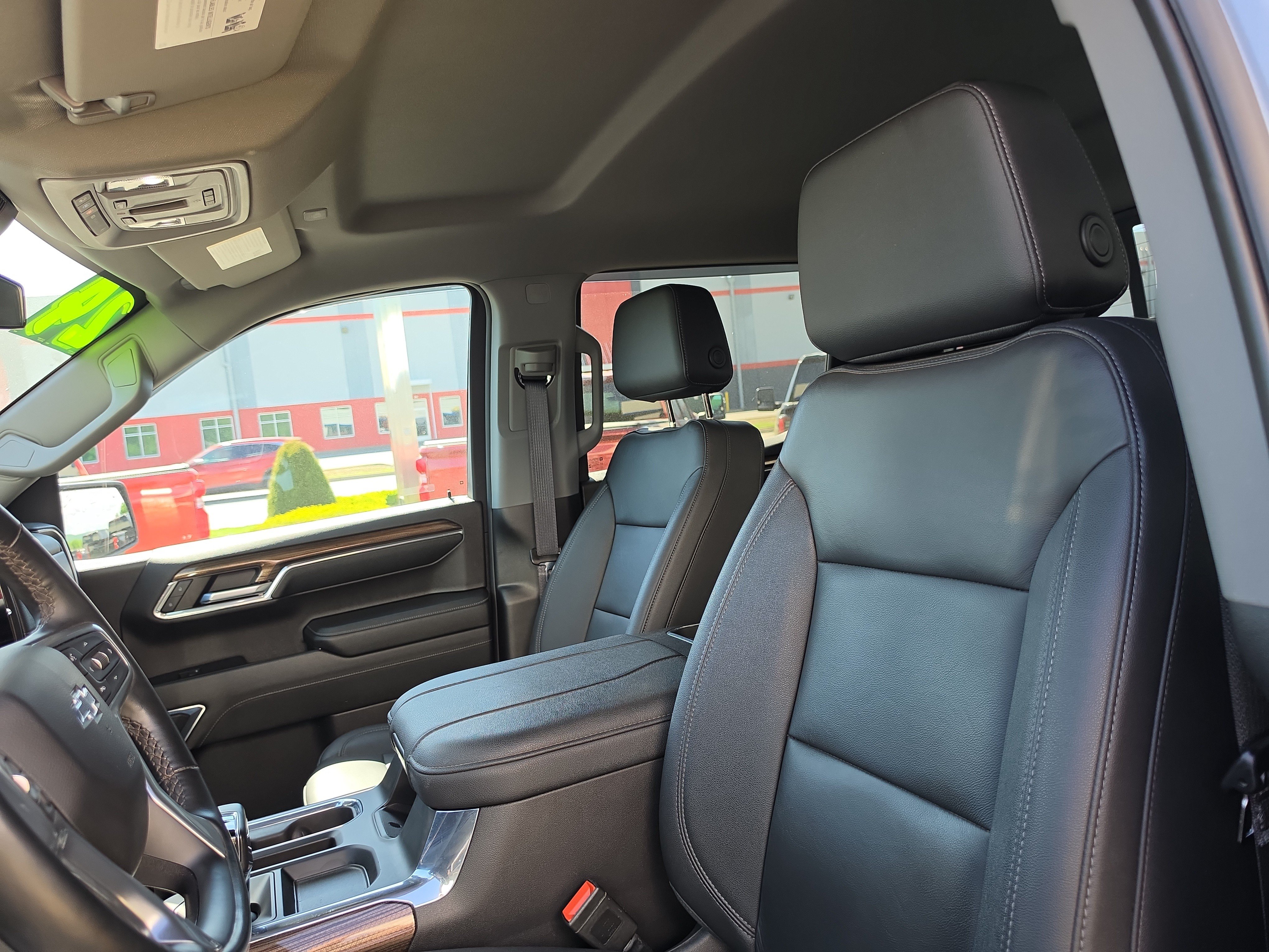 Used 2024 Chevrolet Silverado 1500 LT Trail Boss w/ Convenience Package II AWD/4WD image 13