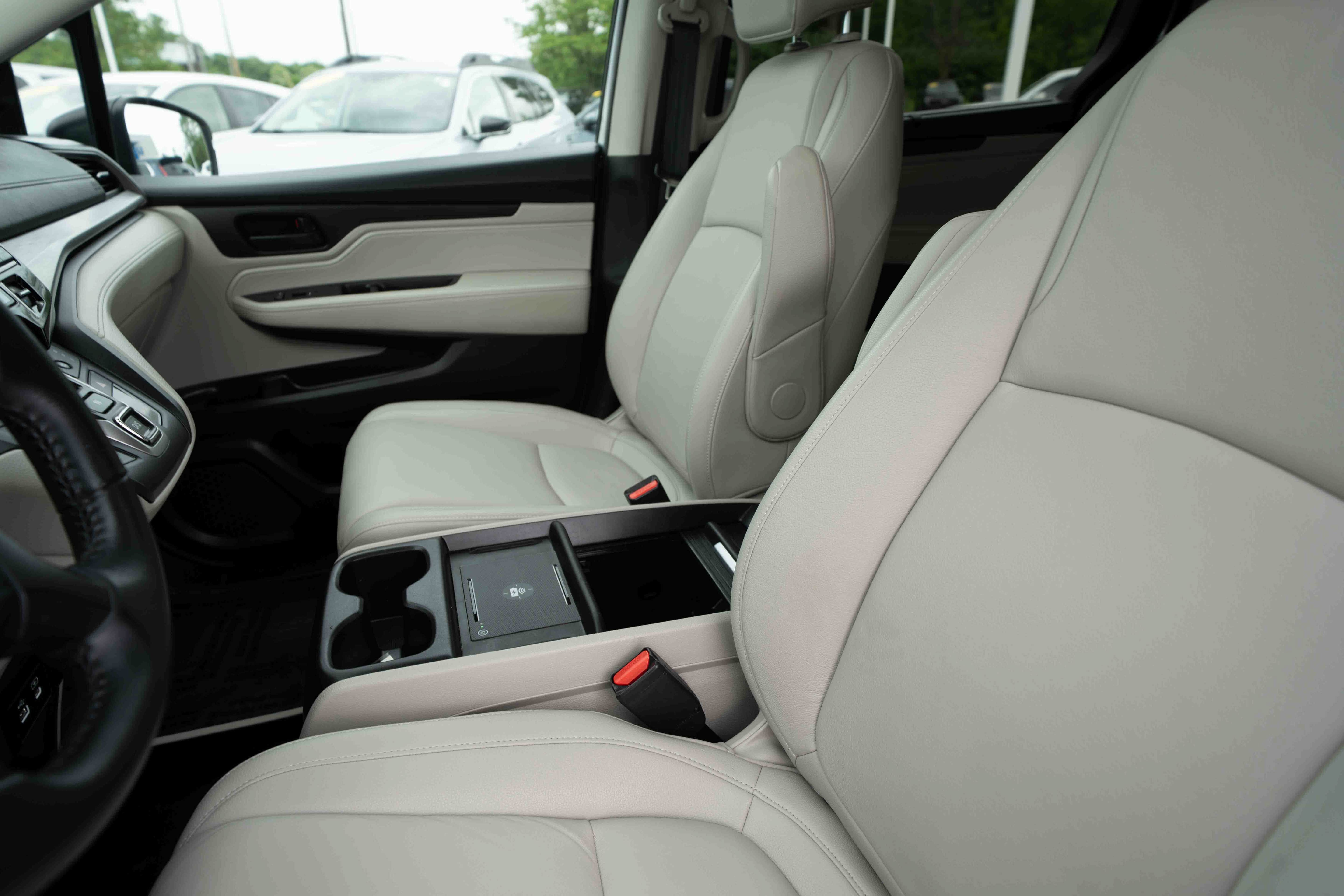 Used 2025 Honda Odyssey EX-L image 10