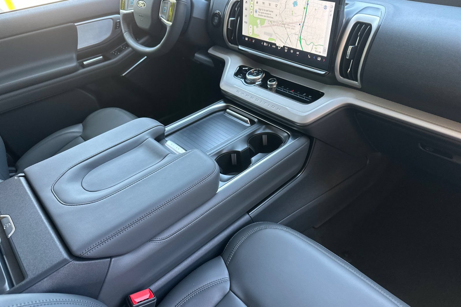 New 2026 Ford Expedition Active RWD image 16