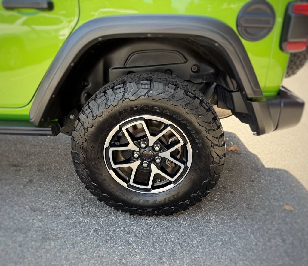Used 2025 Jeep Wrangler Unlimited Rubicon w/ Safety Group AWD/4WD image 16