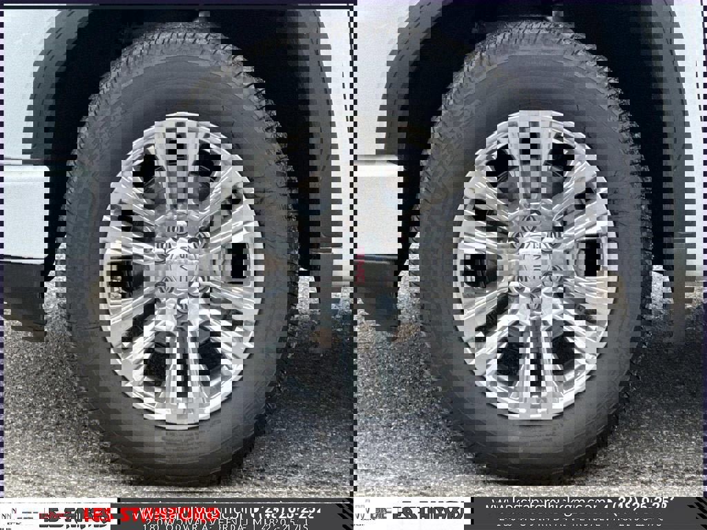 Used 2023 GMC Sierra 1500 Denali w/ Technology Package AWD/4WD image 10