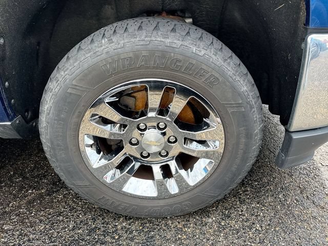 Used 2018 Chevrolet Silverado 1500 LT w/ All Star Edition AWD/4WD image 5