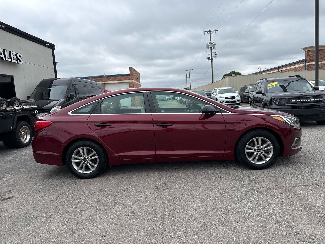 Used 2017 Hyundai Sonata SE FWD image 5