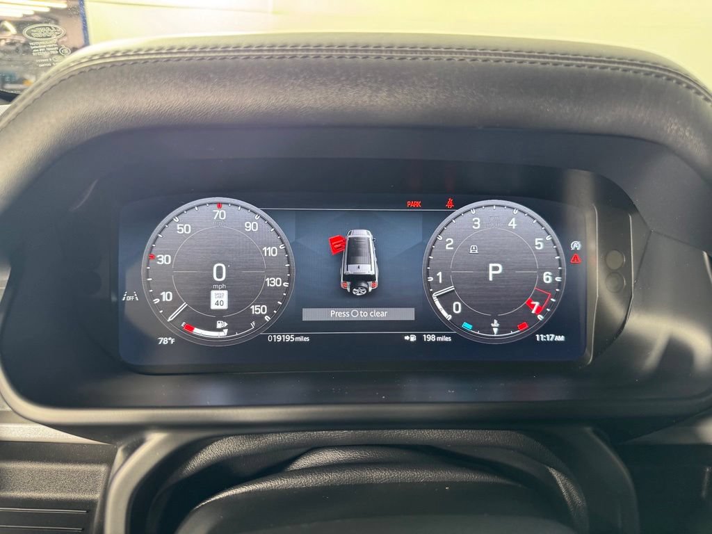 Used 2025 Land Rover Defender 130 V8 AWD/4WD image 19